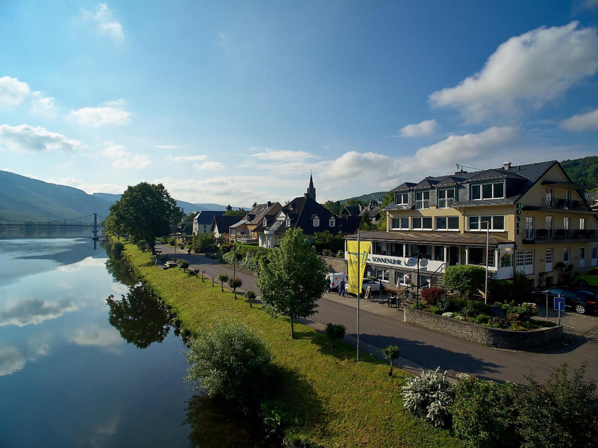 Sonnenuhr Bed & Breakfast Bernkastel-Kues Bagian luar foto